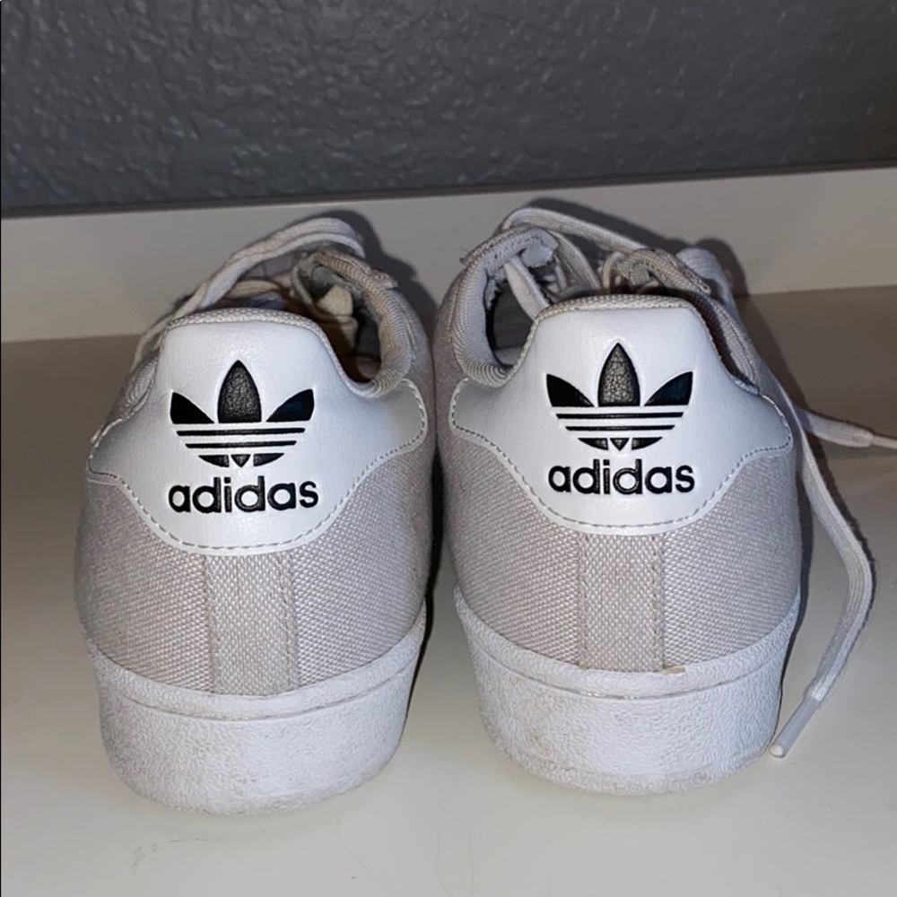 Adidas Sneakers